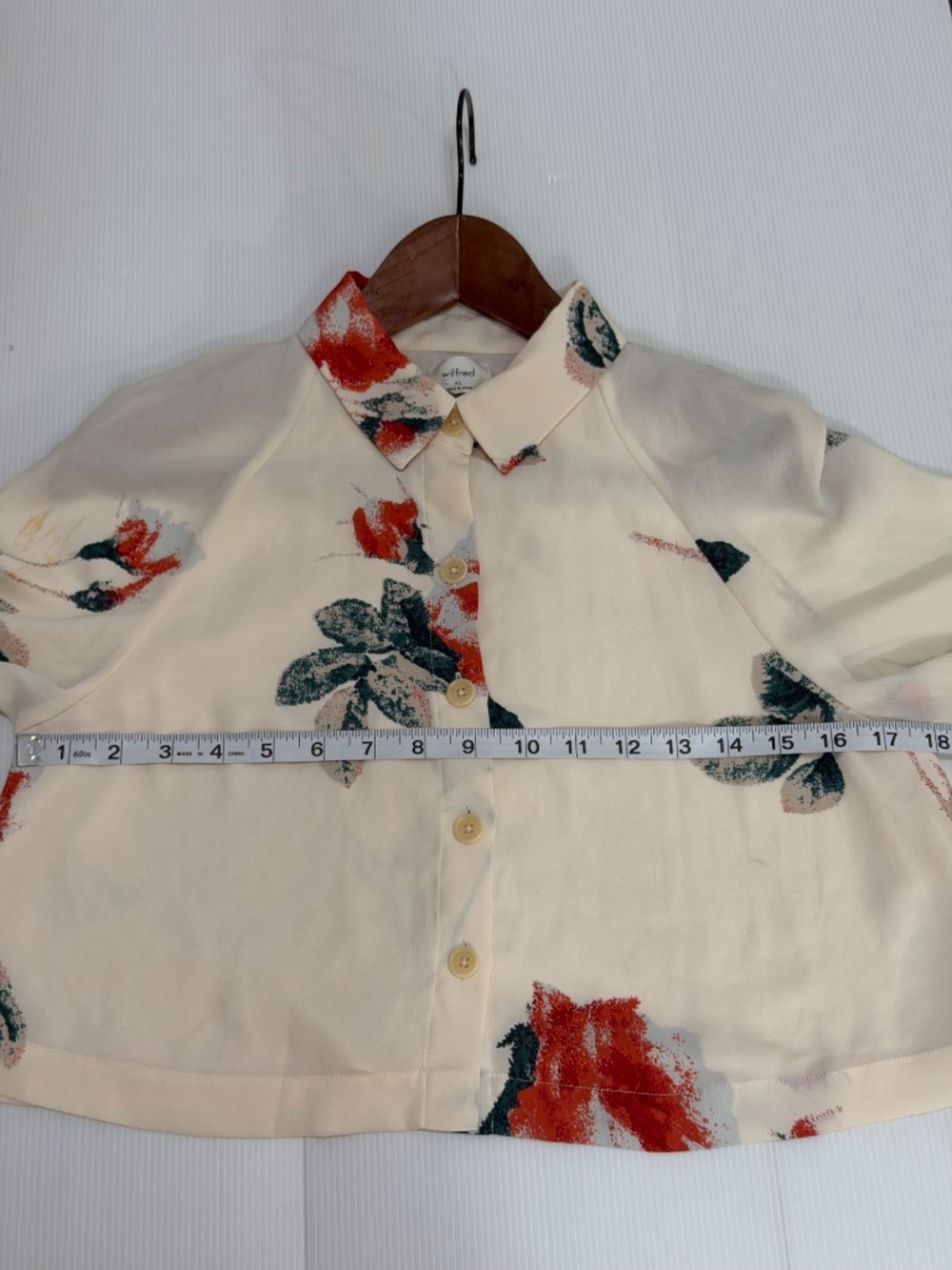 Aritzia Wilfred Henrietta Cropped Button Down Blouse Birch Molten Floral XS - Picture 5 of 10